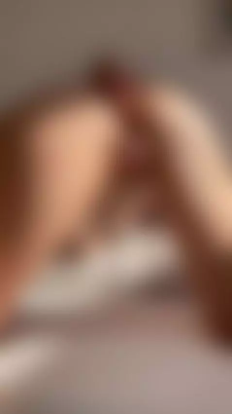 I need someone to please me when I'm horny by carlamarini