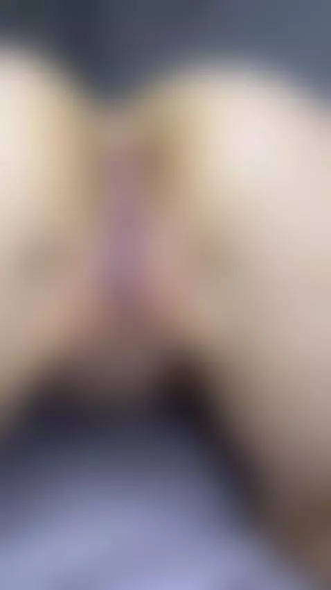 I hope my body can make you horny tonight by carlamarini