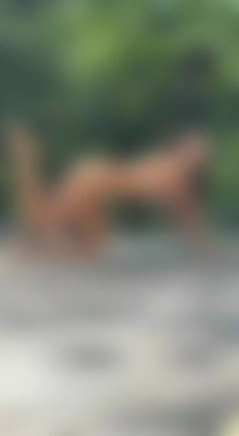 I badly want to be fucked from behind now by carlamarini