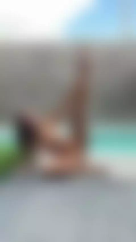 Imagine being this close while I tease you, then tell me wha... by carlamarini