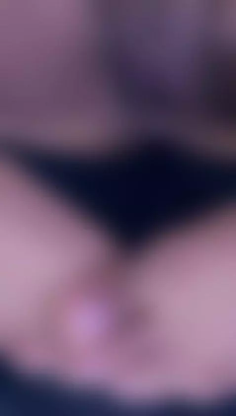 I want to fuck your cock with my feet 😈 by kandyy-brown