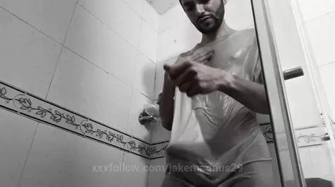 Will you bathe with me to save water? 💦🤤 by jakemagnus29