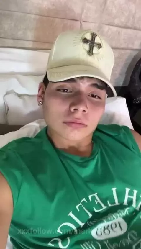 Open your legs, that pleasure is already on its way. by markvelandia