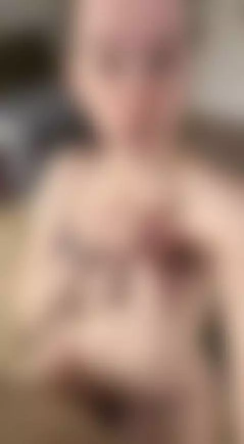 Is this enough to catch your attention? by yourkristina