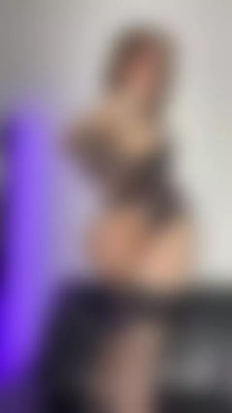 Kitty is already here!🧡 by cherylboom