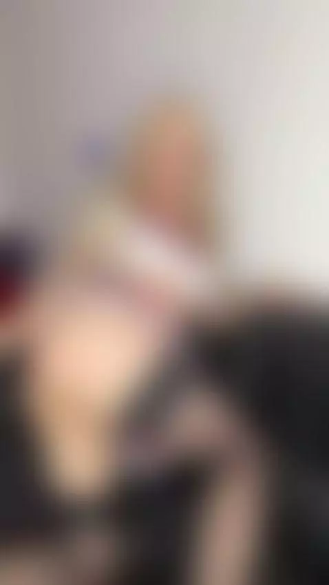 💋 Looks to kill, moves to haunt by cherylboom