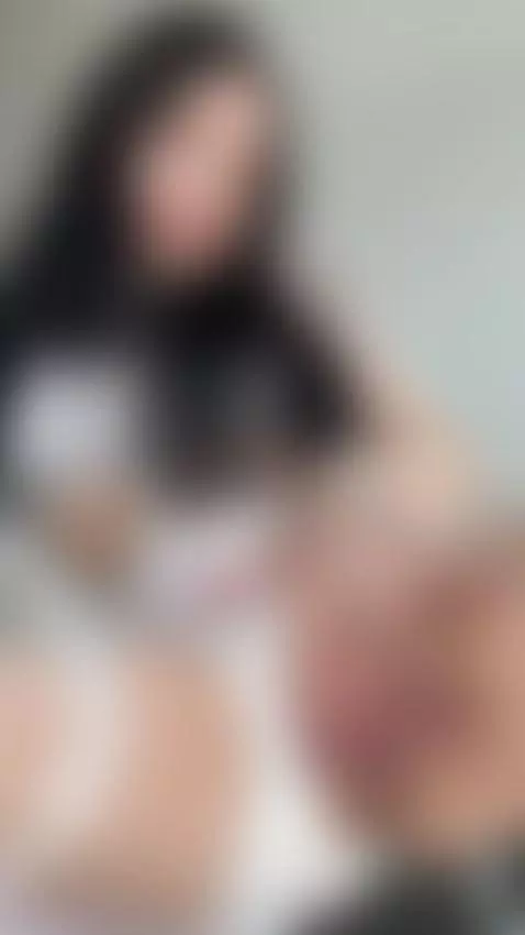 Best time to get horny in my bed right now by daissyy