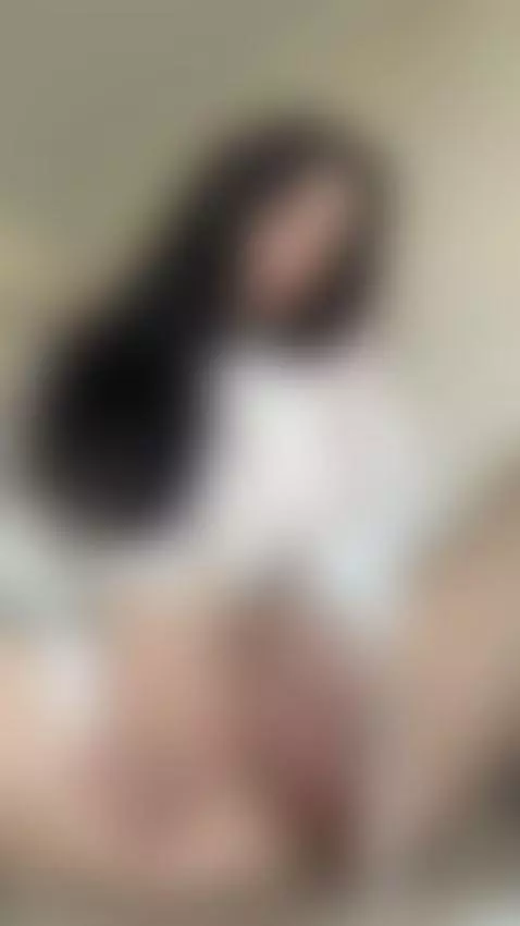 Use your tongue to trace my curves by daissyy