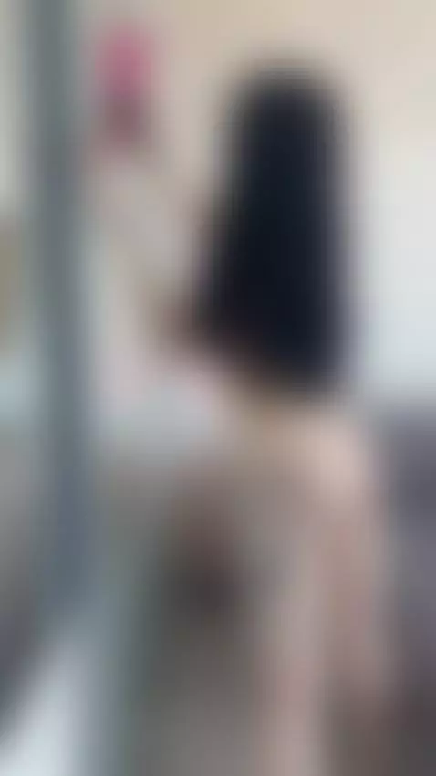 Tell me how good you think I look by daissyy