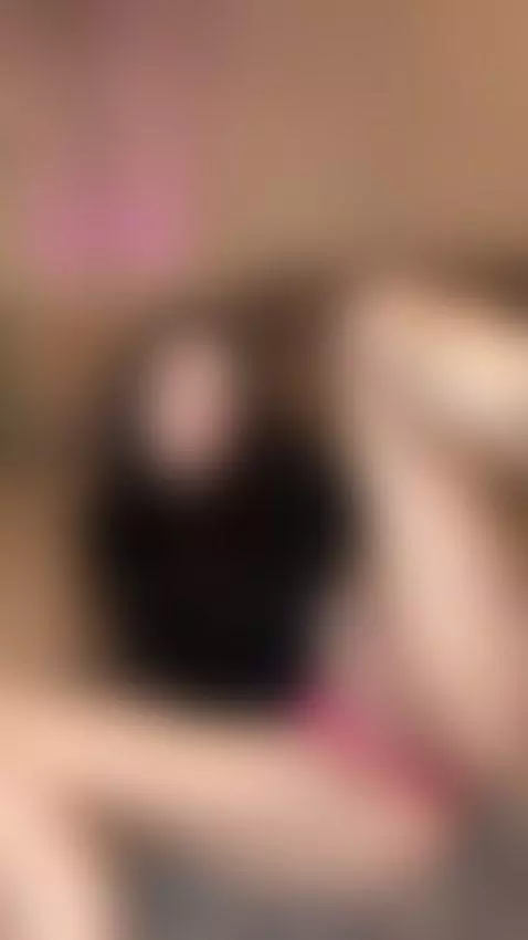 Feeling extremely hot tonight by daissyy