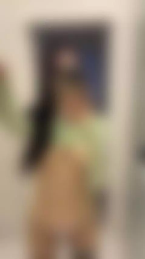 I’d love to distract you from work all day💋 by daissyy