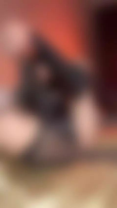 I want you to lick my feet👅 by daissyy