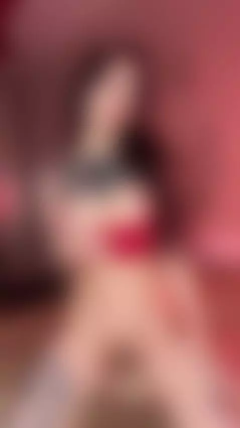 Does the red turn you on?🔥❤️ by daissyy