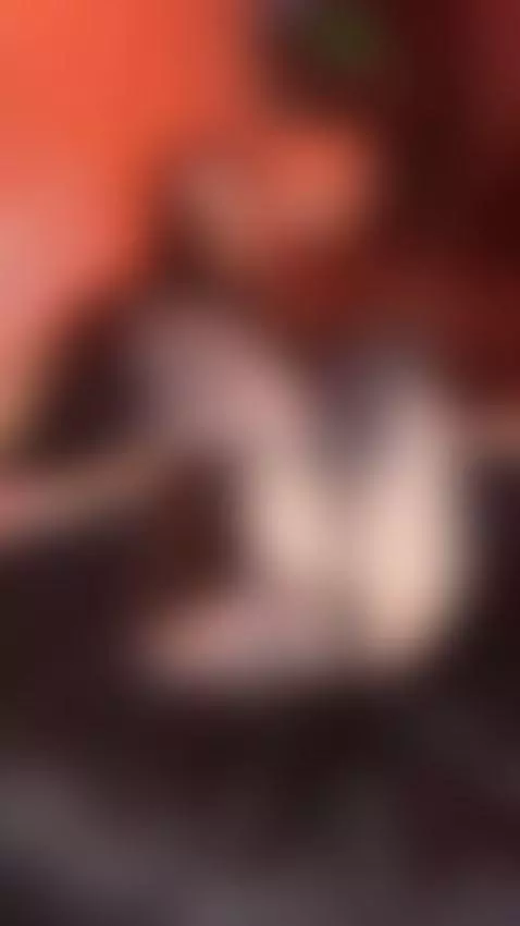 My feet are waiting for your attention by daissyy