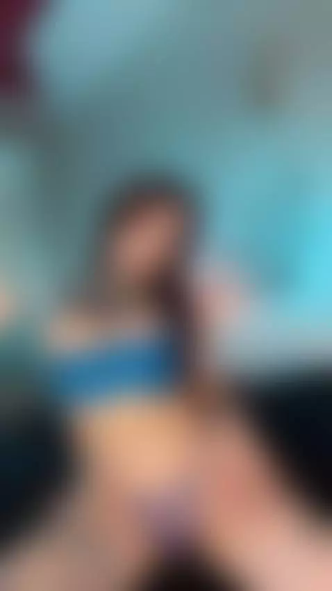 Bet you can’t look away by daissyy