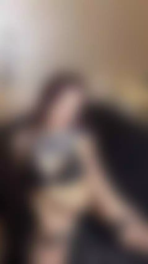 would you fuck a goth mommy? by daissyy