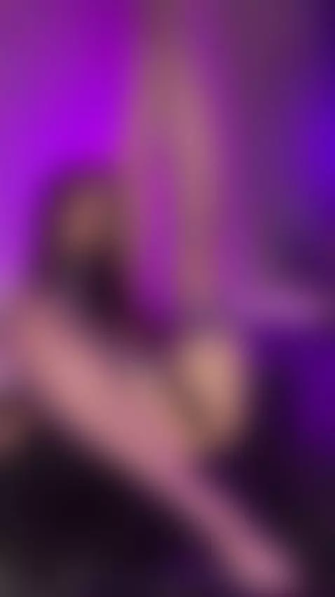 Do you want to look under my panties?🫢 by daissyy