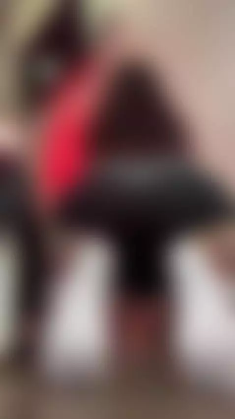 Want to take my shorts off?🍑 by daissyy