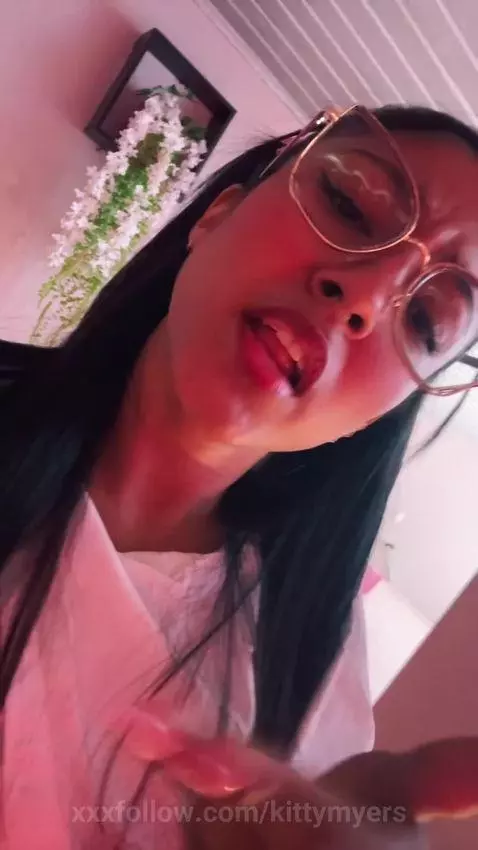 glassesgirl, sexy by kittymyers