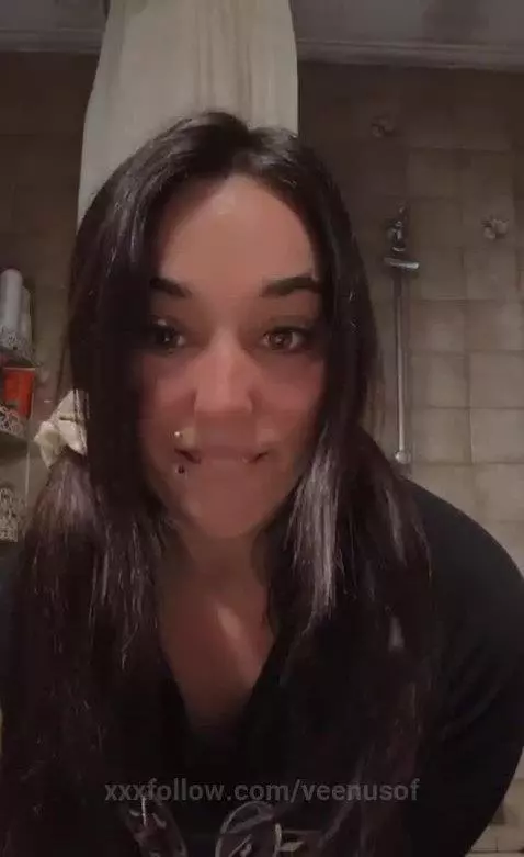 Are you pulling my pigtails? by veenusof