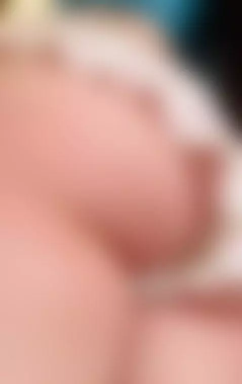 Shaking ass 🍑 Limited time OF & Fansly promo for subscribers... by naughtyynadia1