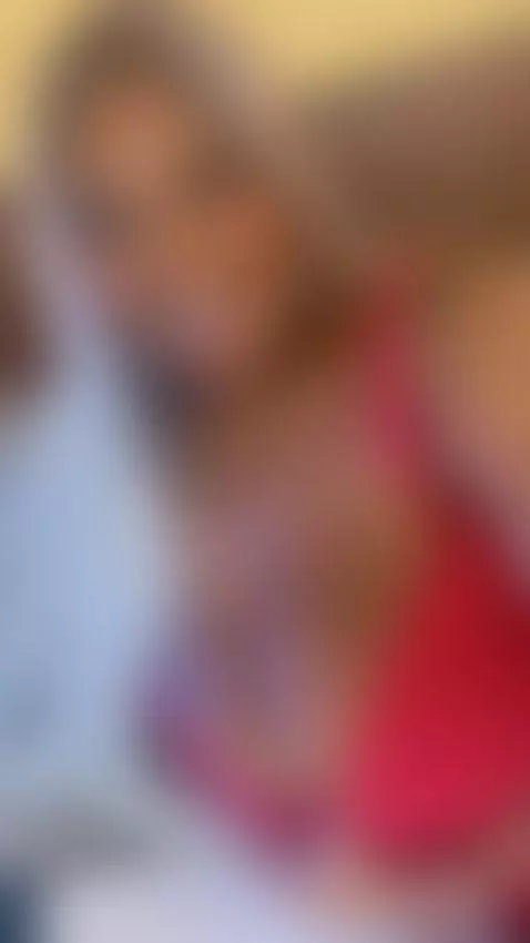 Do you like how I look red?😈🥵 by niicol-jenner