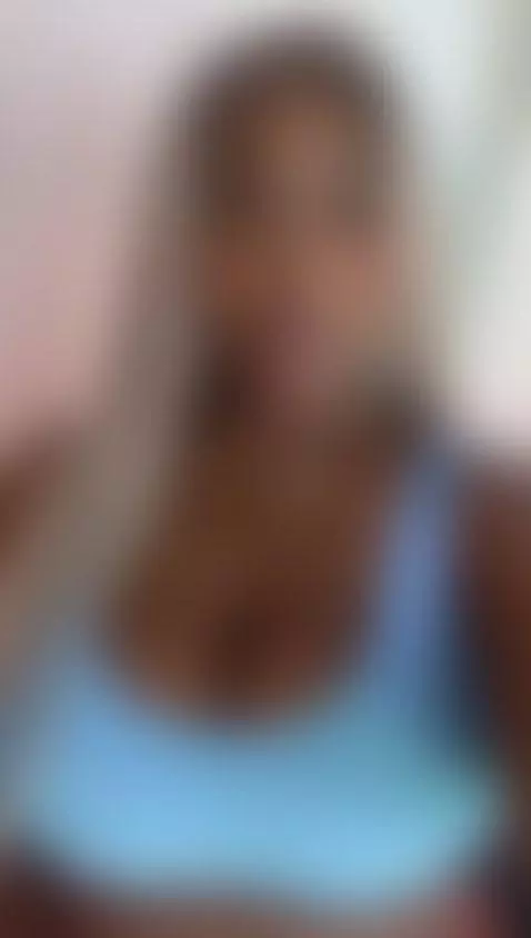 latina hot by niicol-jenner