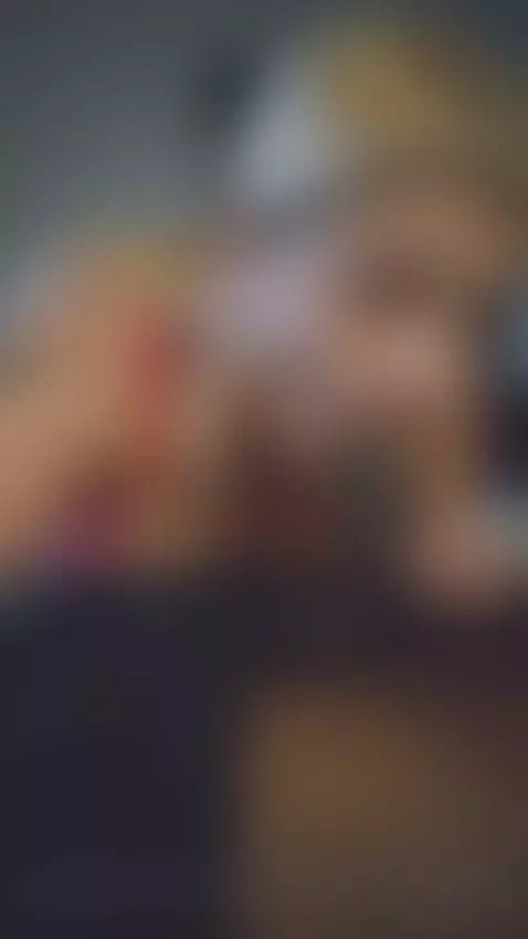 Love to kiss his bbc by submissivesapphire