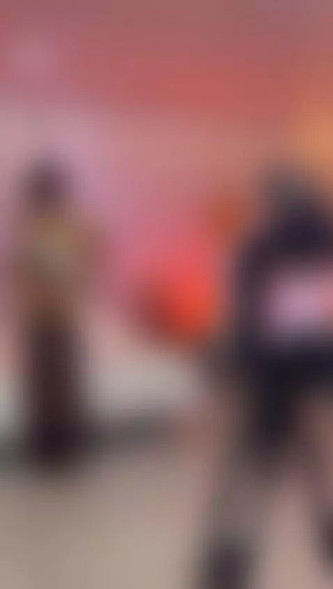 SEXY BEHIND THE SCENES by petrovakathx