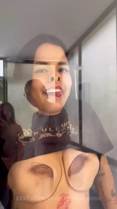 We try to be serious .. but you can't 😂 by alaskarosse