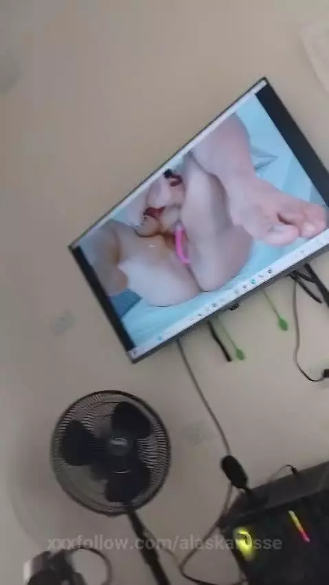 How do I look delicious 🔥🤤🙊 by alaskarosse