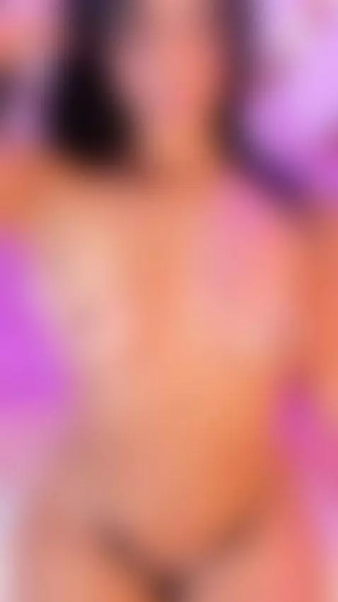 Happy and warm start to the week! 🥵 Do you want to cum with ... by janah-myers