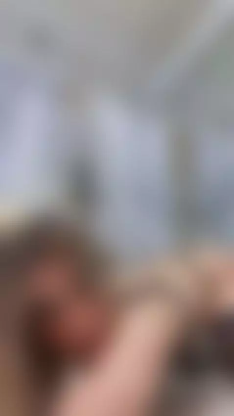 I'm a slut who wants to be put in doggy style and fucked so ... by vespervelvet