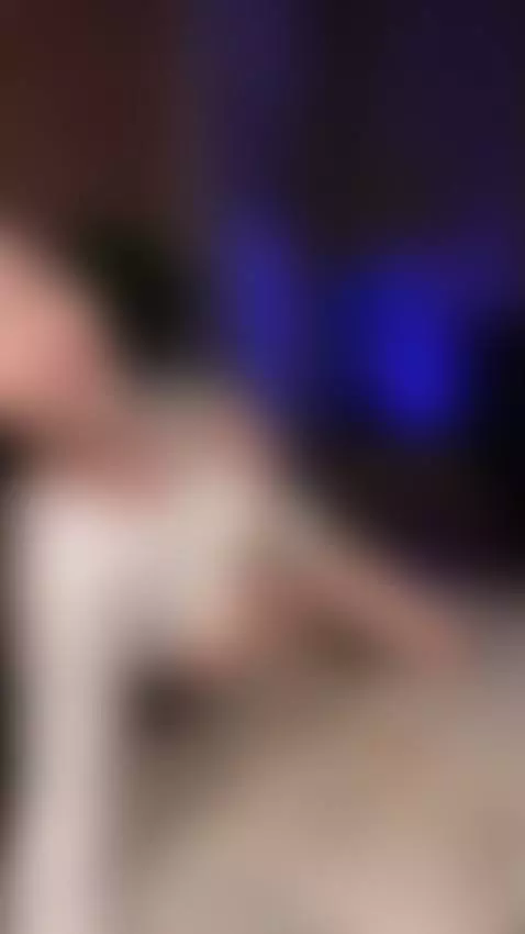 I undress slowly when I’m thinking of you 💭 by ellisesugar