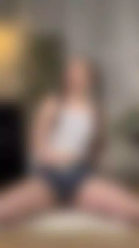 Tonight I’m playful, soft, and a little dangerous 💋😉 by ellisesugar