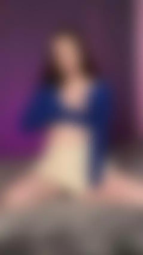 Every touch hums deeper 💦😈 by ellisesugar