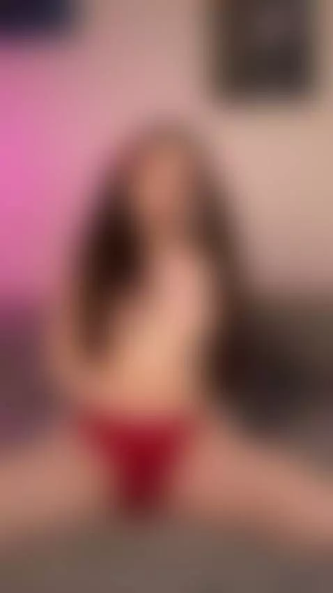 The air trembles between my thighs 💨😏 by ellisesugar