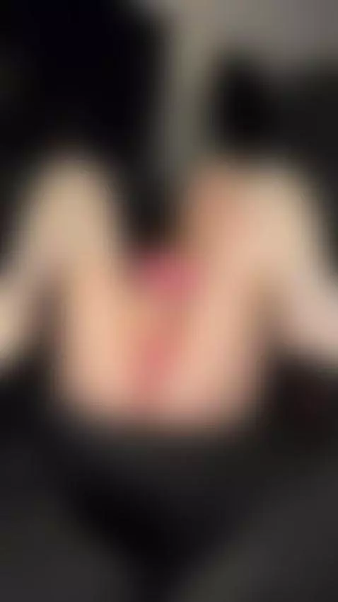 I undress slowly when I’m thinking of you 💭 by ellisesugar