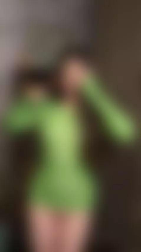 I move like the glow is choosing my pace 💦🩶 by ellisesugar