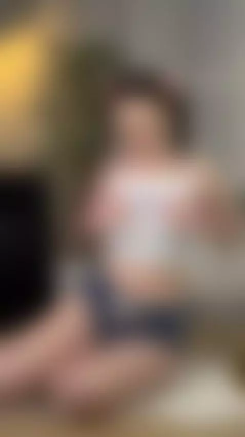 A little bounce. A little mess. A lot of pleasure 💦 by ellisesugar