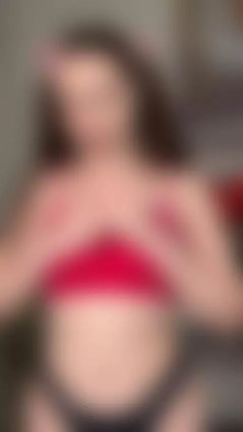 Do you like me better playful or sweet? 😏💕 by ellisesugar