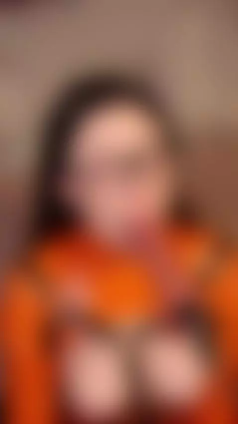 Do you feel closer when I smile like this? 💖💋 by ellisesugar