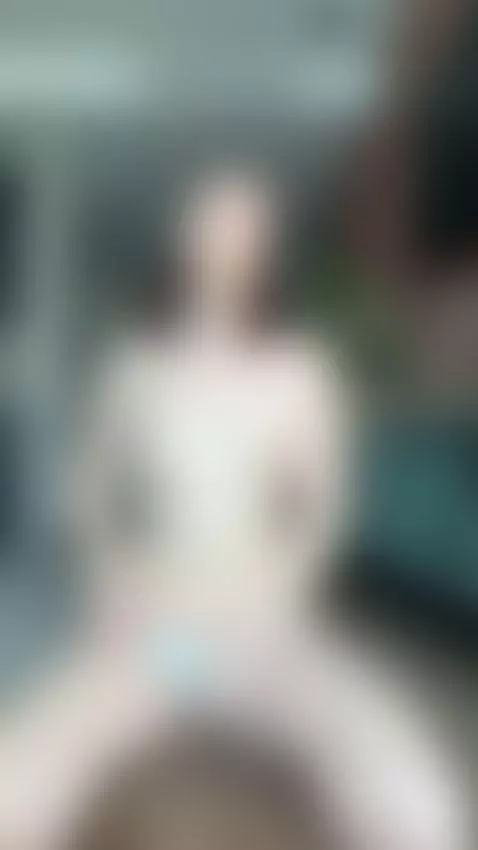 The air tastes like warmth 💨😏 by ellisesugar