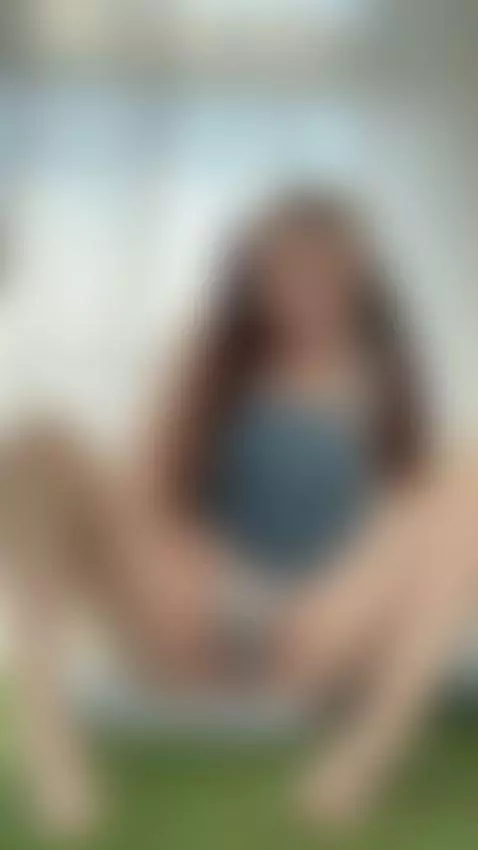 I tremble in my own rhythm 💋🫦 by ellisesugar