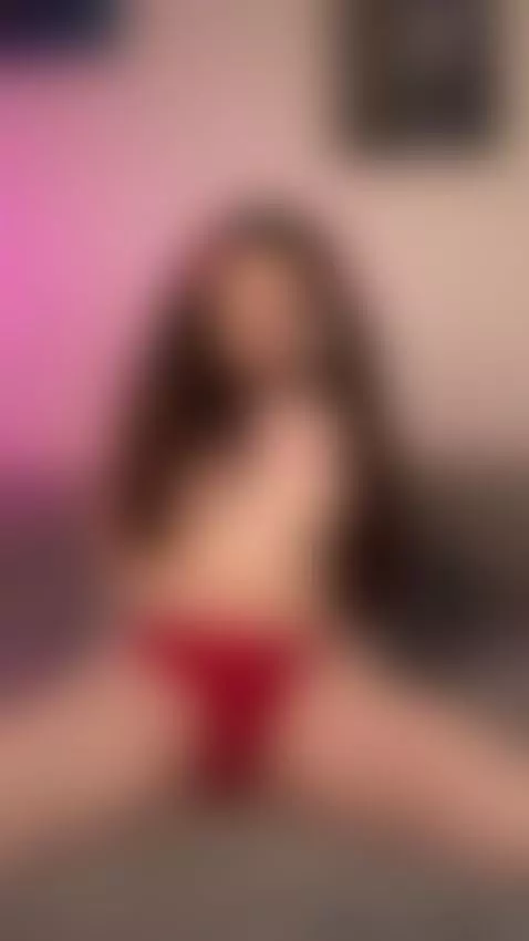 My breath turns the glow into motion 😏🔥 by ellisesugar