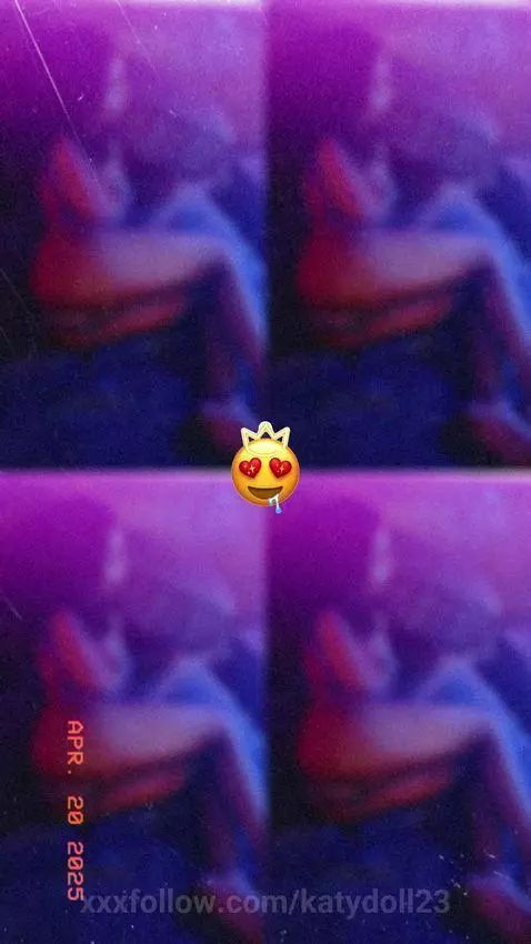 De ladito 🥵 by katydoll23