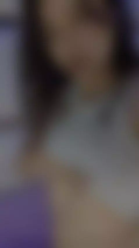 Come and caress this sexy body 🍑🥵 by hannacollins01