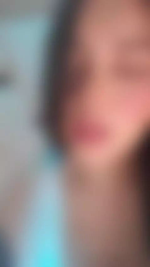 I am a burning sensual girl and I will take you to the top i... by hannacollins01