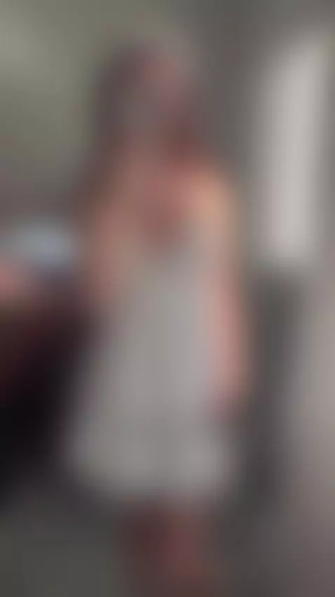 White dress vs less by arianeth