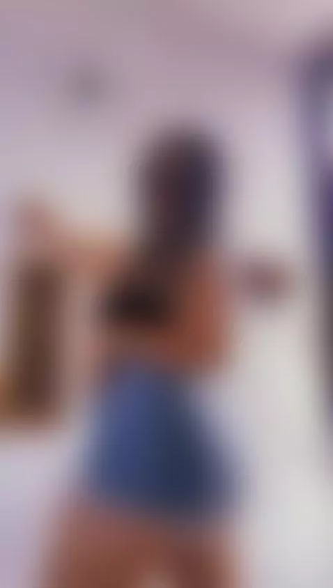 Up Close & Tempting 👄🔍 by alejitadirty